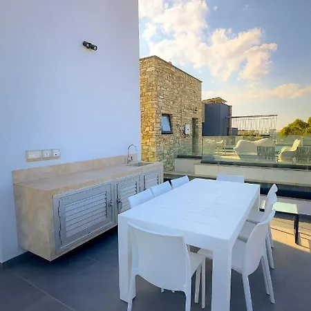 Villa Sunrise Beachfront - 3 *