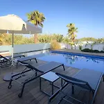 Villa Luxury Beachfront - Rooftop Jacuzzi, Sunrise *