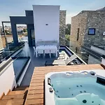 Luxury Beachfront - Rooftop Jacuzzi, Sunrise 别墅