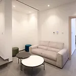 Villa Luxury Beachfront - Rooftop Jacuzzi, Sunrise Paralimni