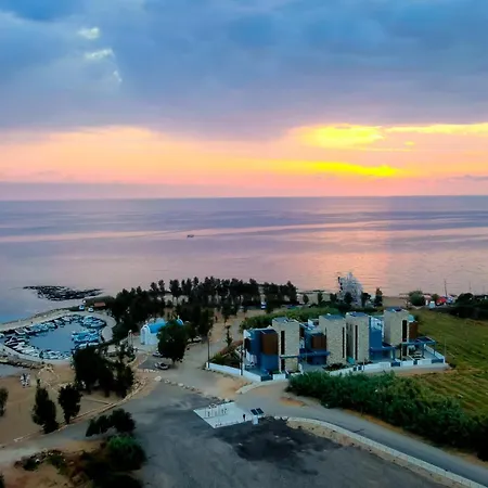 Villa Sunrise Beachfront Villas - Villa 3 *