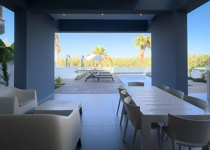 Luxury Beachfront - Rooftop Jacuzzi, Sunrise *