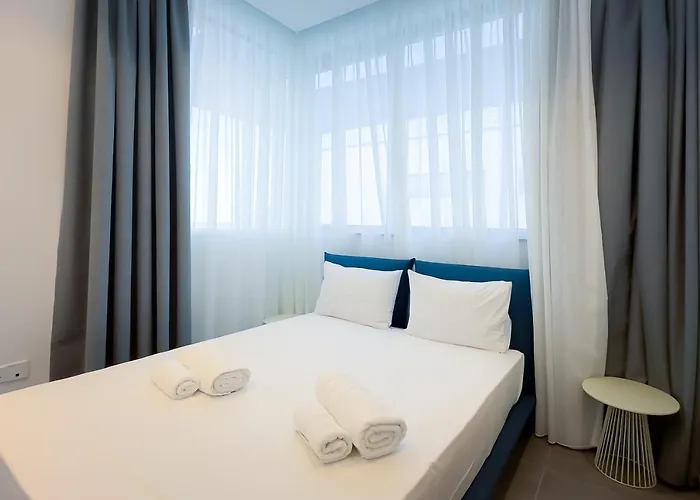 Luxury Beachfront - Rooftop Jacuzzi, Sunrise Vila