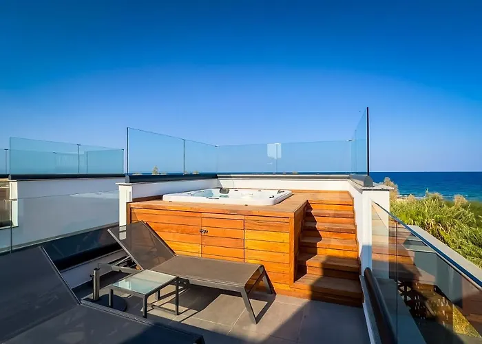 Luxury Beachfront - Rooftop Jacuzzi, Sunrise