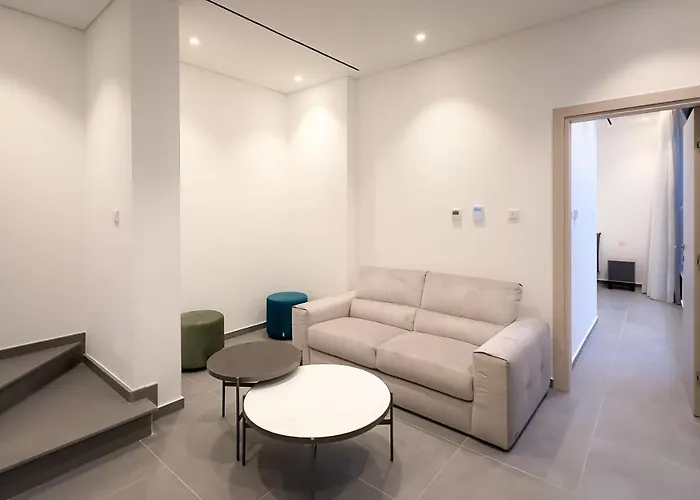 Vila Luxury Beachfront - Rooftop Jacuzzi, Sunrise Paralimni