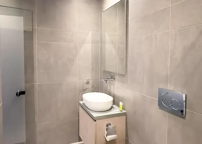 Luxury Beachfront - Rooftop Jacuzzi, Sunrise Paralimni