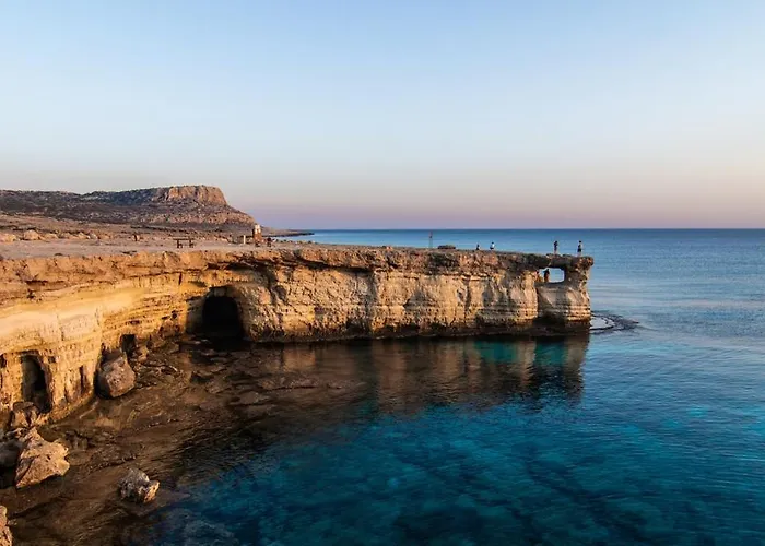 Luxury Beachfront - Rooftop Jacuzzi, Sunrise Vila