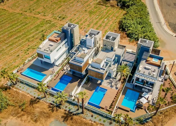 Luxury Beachfront - Rooftop Jacuzzi, Sunrise *