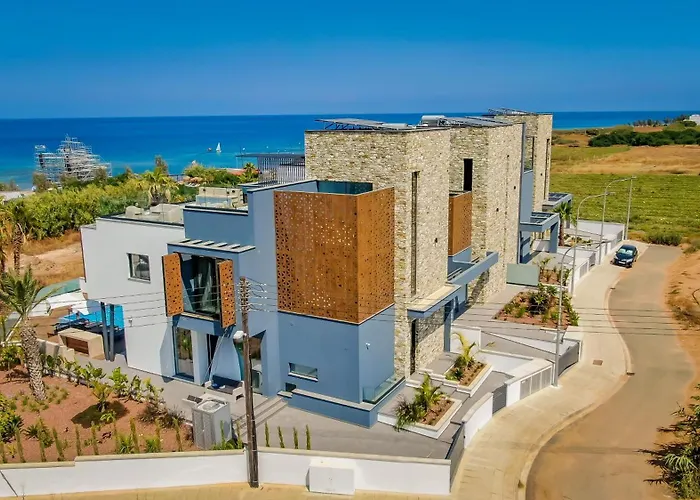 Luxury Beachfront - Rooftop Jacuzzi, Sunrise